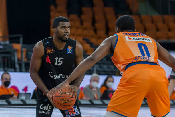 职业赛季虽 职业赛季虽