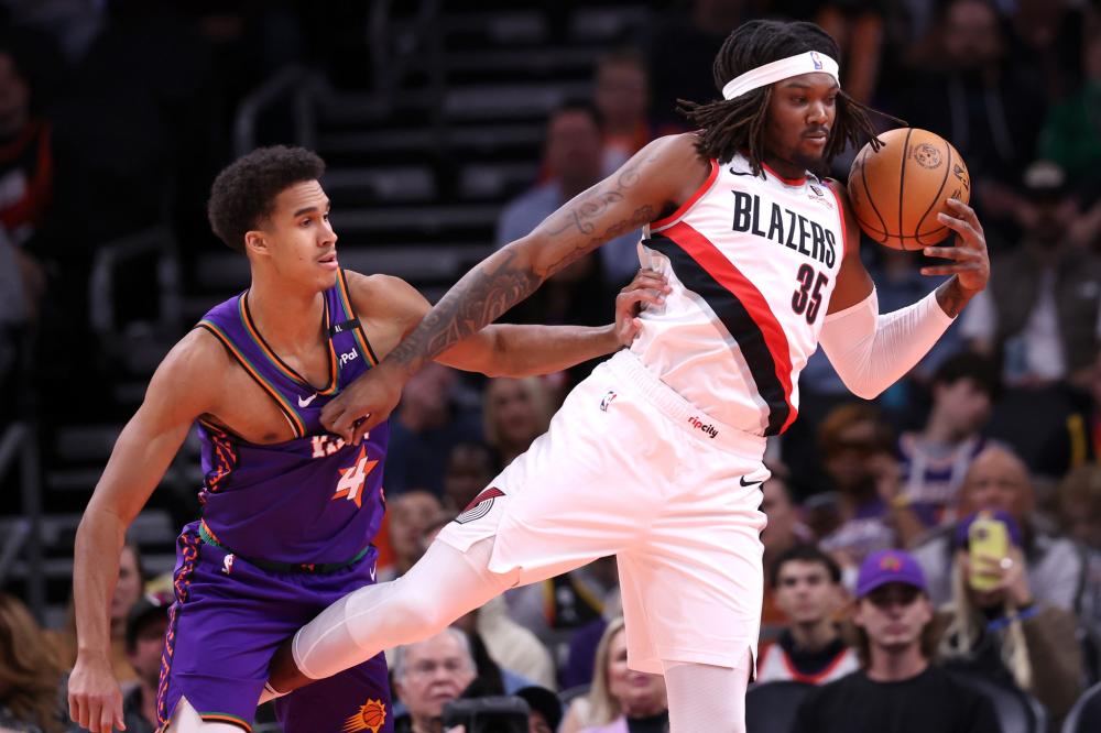 他曾帮助那 他曾帮助那