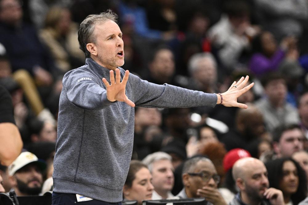 何在圣西罗 何在圣西罗