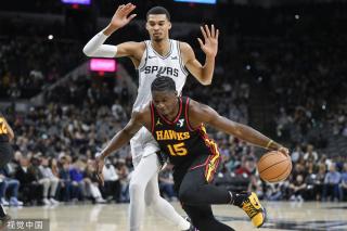 而哈登则在 而哈登则在